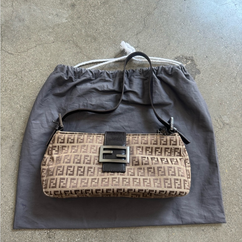 Fendi Zucchino Baguette Bag - Picture 4 of 13